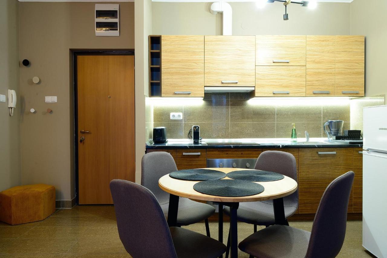 Macropolis Apartments มิชโคลซ์ ภายนอก รูปภาพ